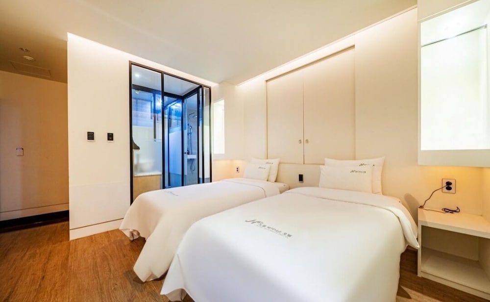 Noel Business Hotel 34/59