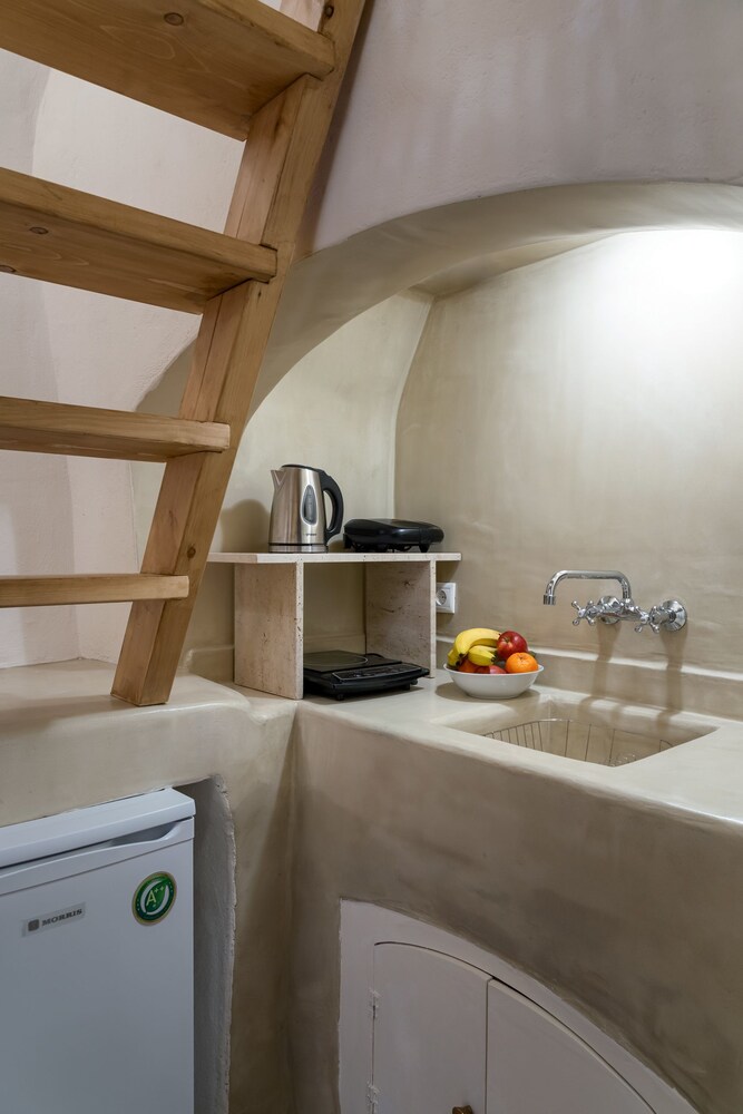 Nalas Cave Suite - Adults Only 50/50