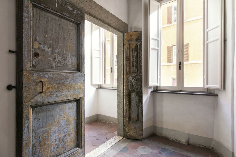 Canova Rooms 2/42