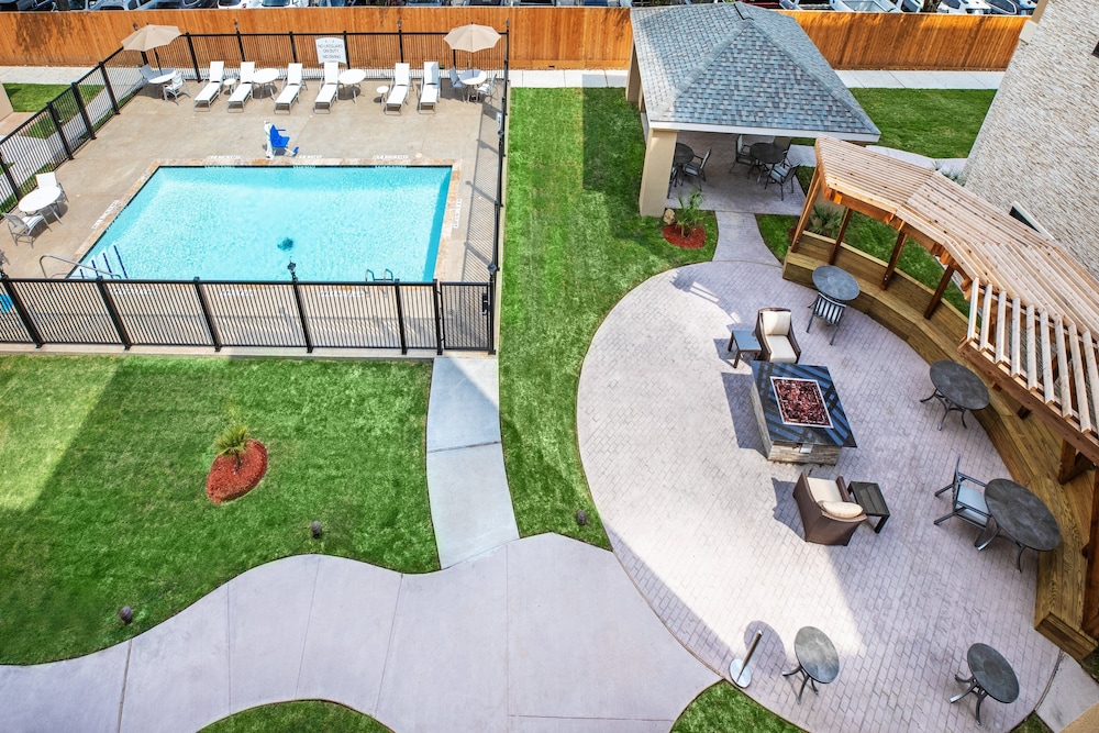 Staybridge Suites Iah Airport East 21/50