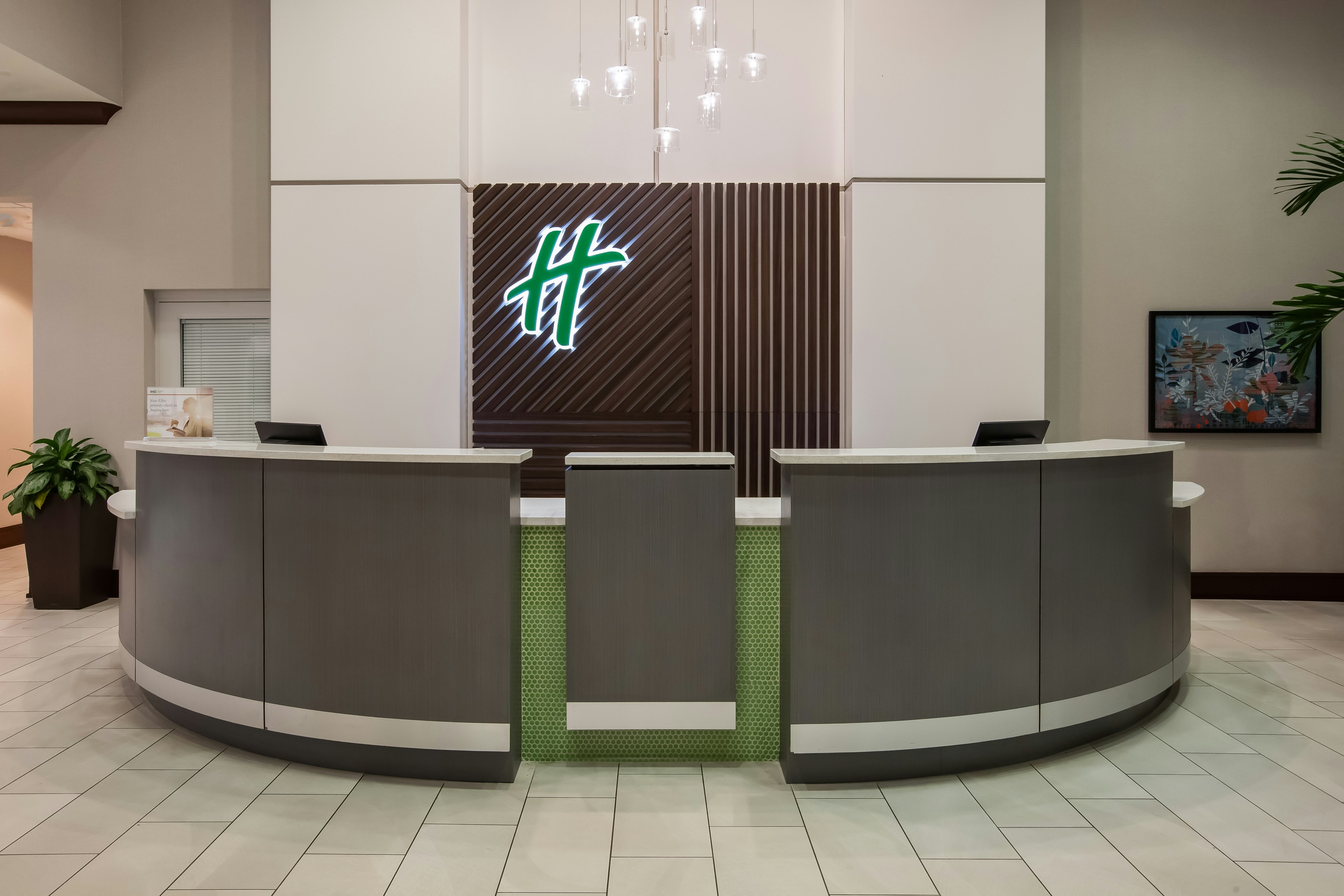 Holiday Inn Gulfport Airport 10/46