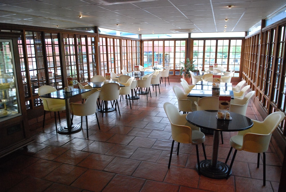 Protea Hotel By Marriott Harrismith Montrose 37/50