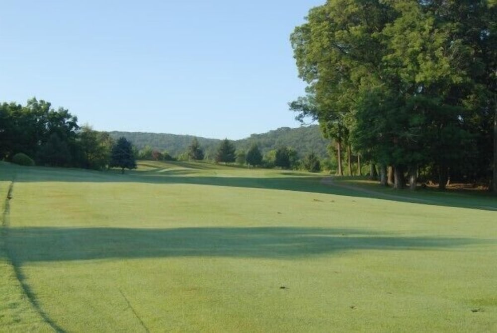 Guest Quarters at The Bridges Golf Club 22/58