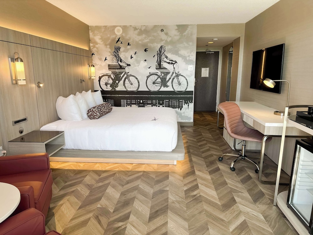 Coast, King Bed، Coast Victoria Hotel Marina By Apa 7/8