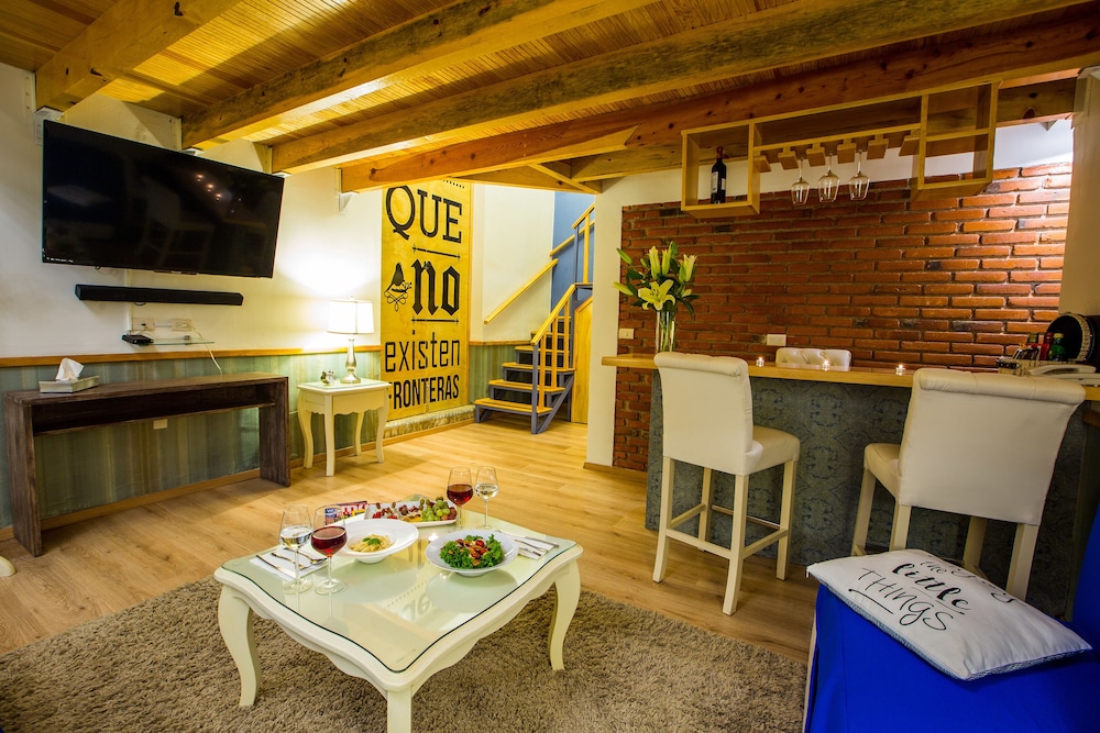 Hotel Boutique Xoxula 56/70
