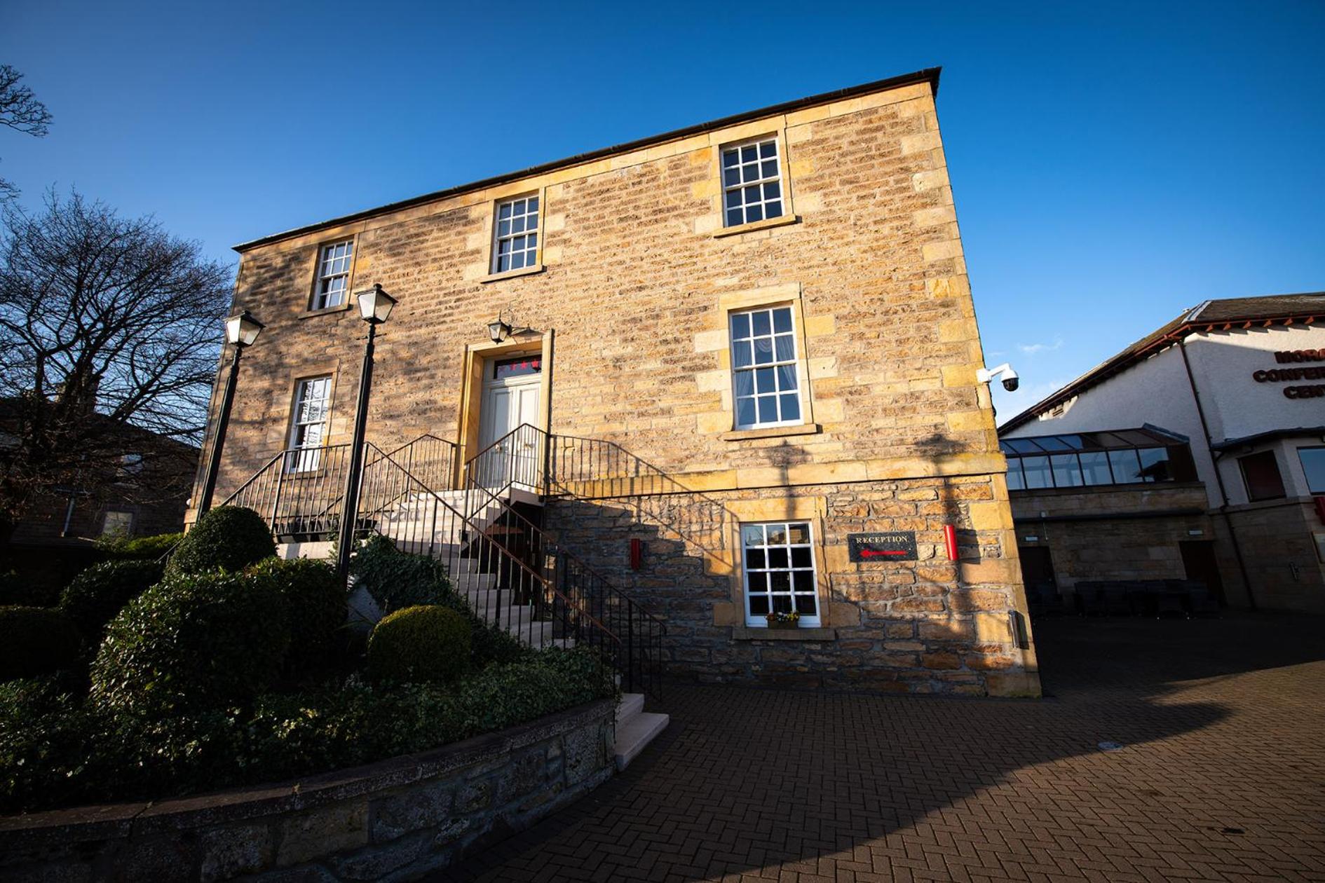 The Mansefield Hotel 56/59