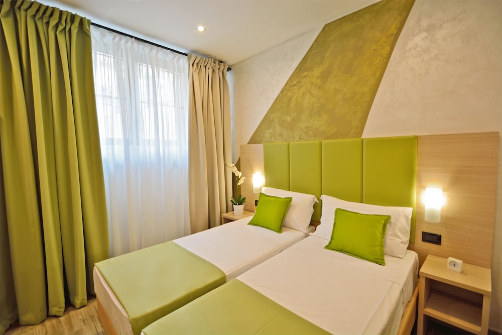 Hotel Luxor Florence 26/76