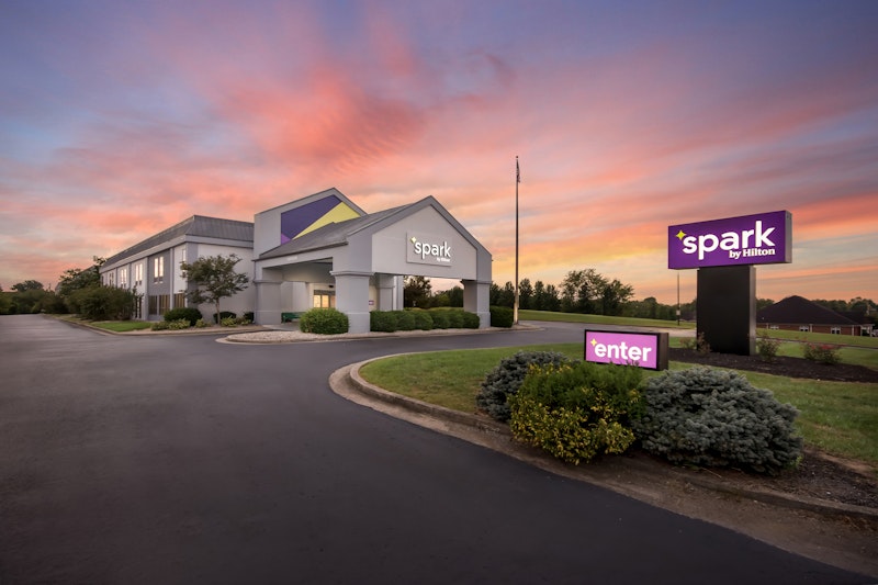 Spark by Hilton Bardstown 1/49