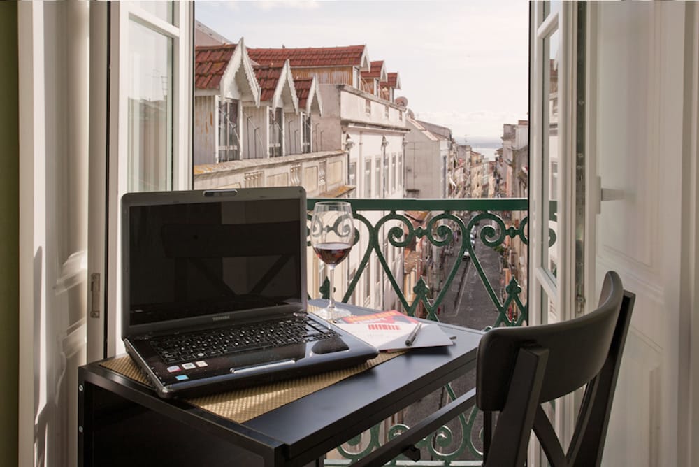 Lisbon Colours Bairro Alto Apartments 42/50