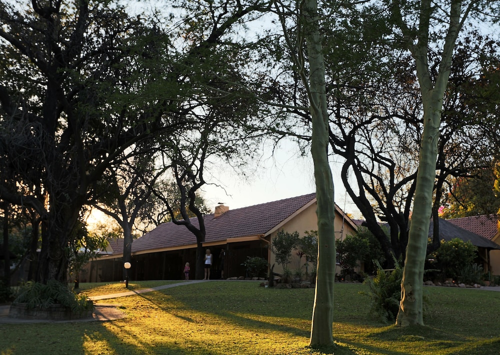 Sunbird Lodge - Guest House 9/40
