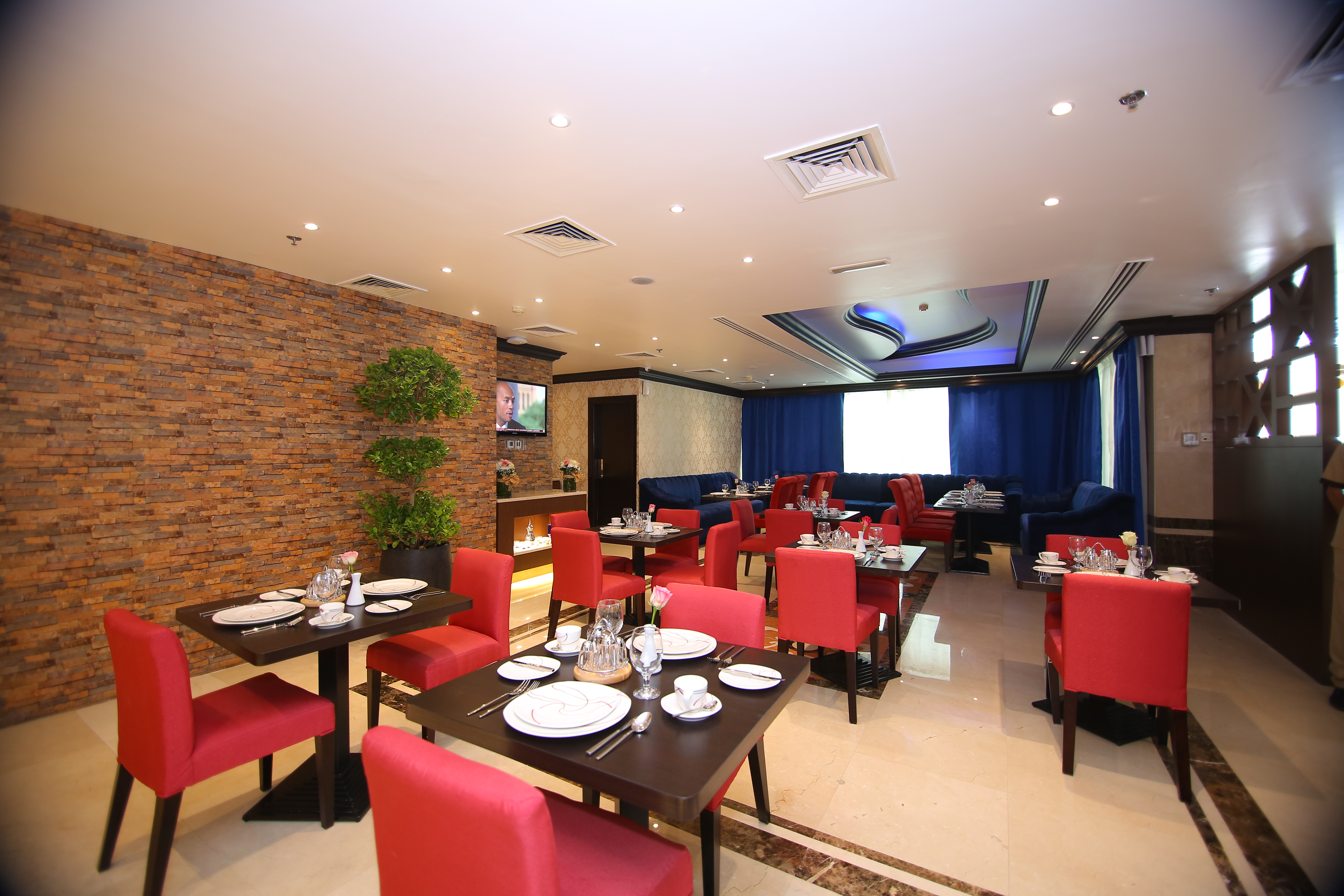 restaurant cafeteria