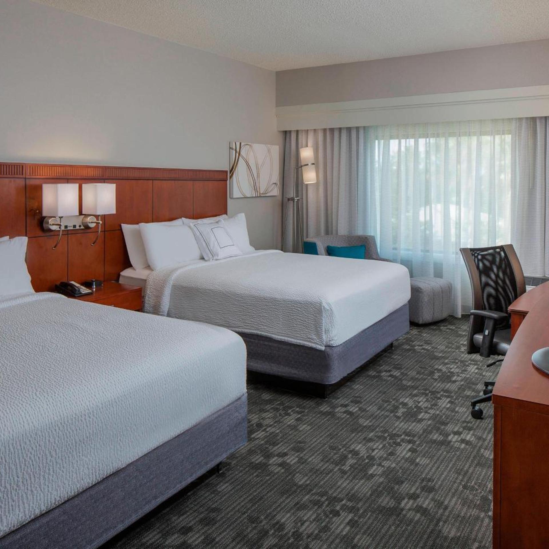 Room, 2 Double Beds, Bathtub, Accessible
