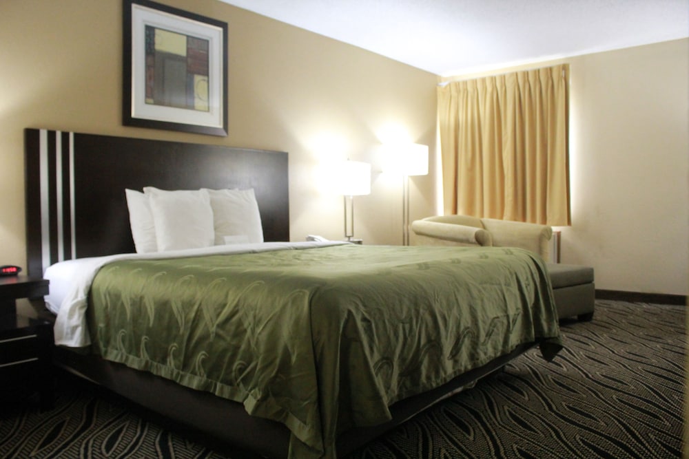 Quality Inn Merrillville 8/35
