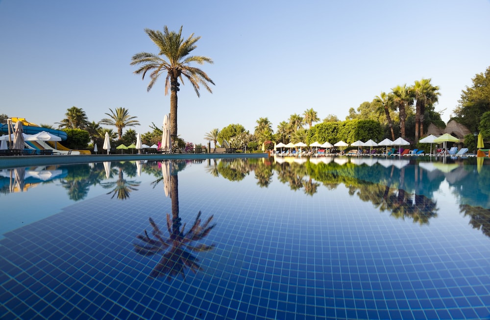 Terrace Beach Resort 33/35