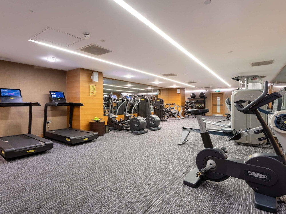 Sofitel London Heathrow 24/50
