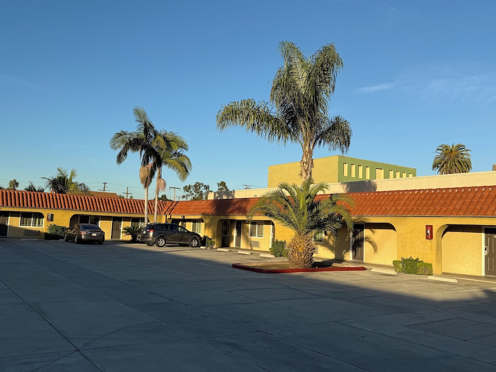 Rocky Inn Motel 31/44