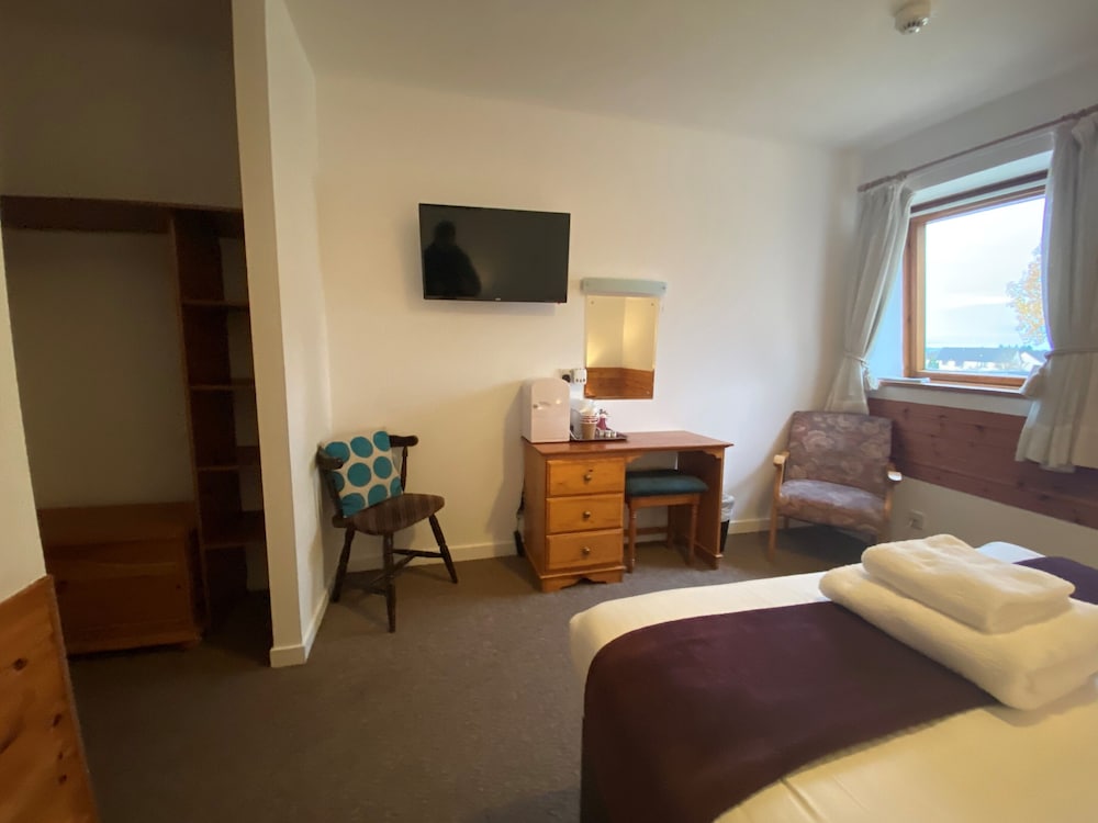 Smithton Hotel 30/70