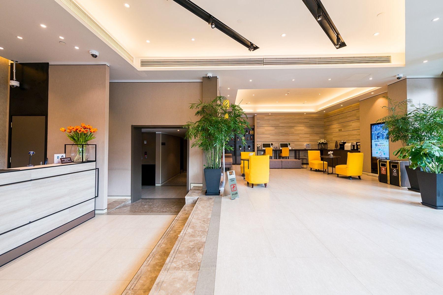 Home Inn Plus (Shanghai Hongqiao Road Metro Station) 11/42