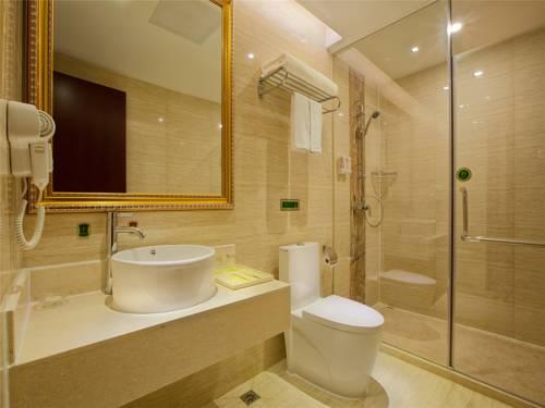 Vienna Hotel (Huizhou Yanda Avenue) 41/44