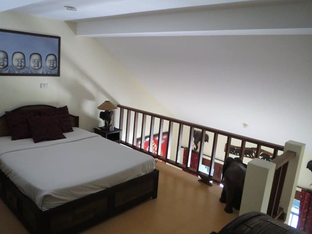 Papillon Residence 7/18