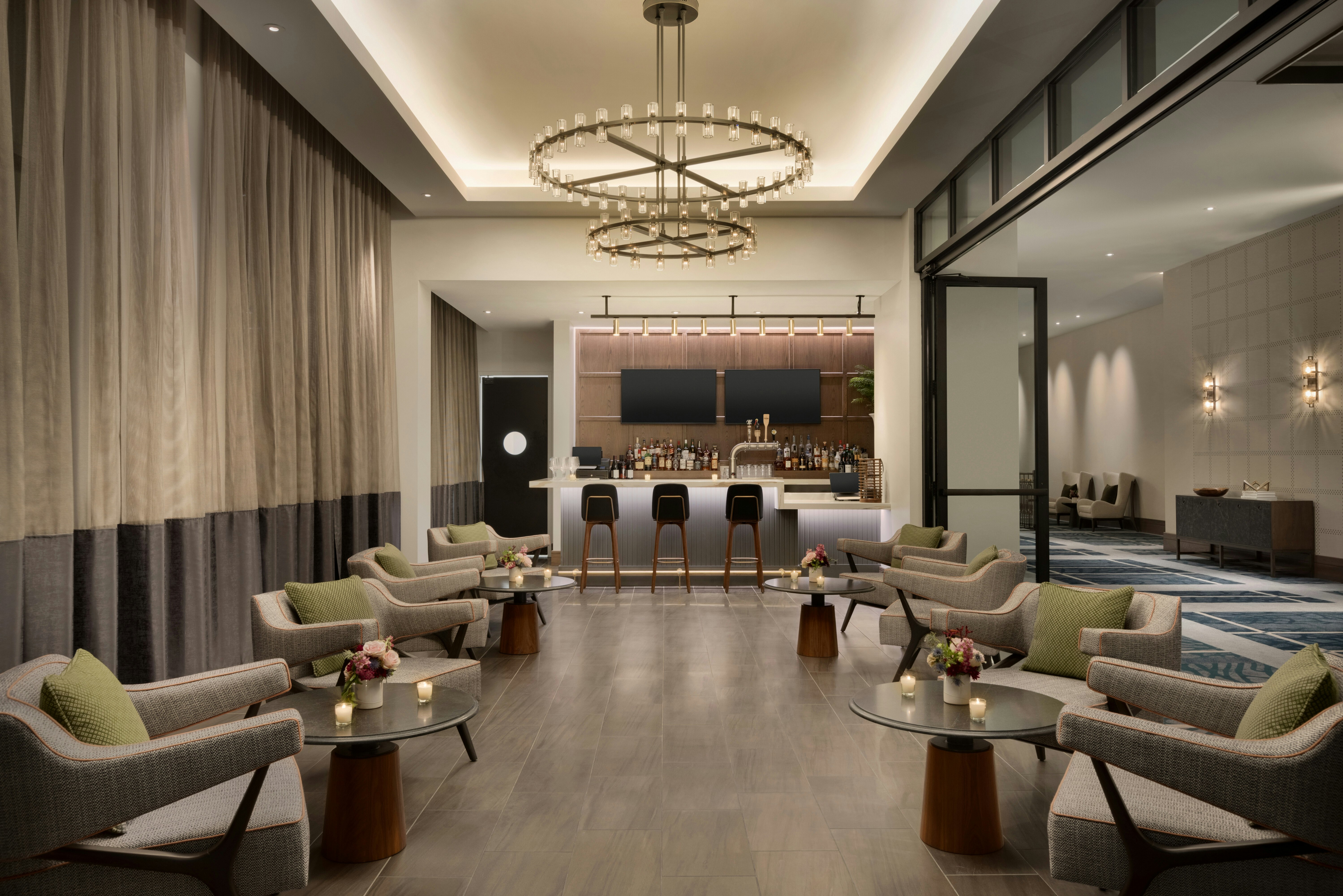Valley Hotel Homewood Birmingham, Curio Collection by Hilton 28/50