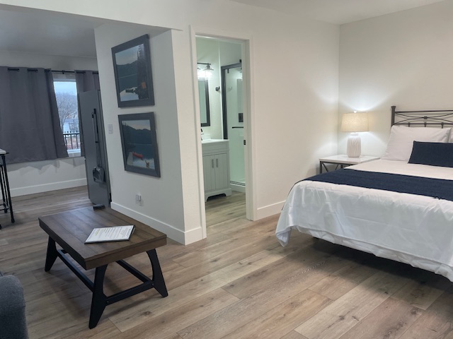 Penthouse, Studio, Lake Front