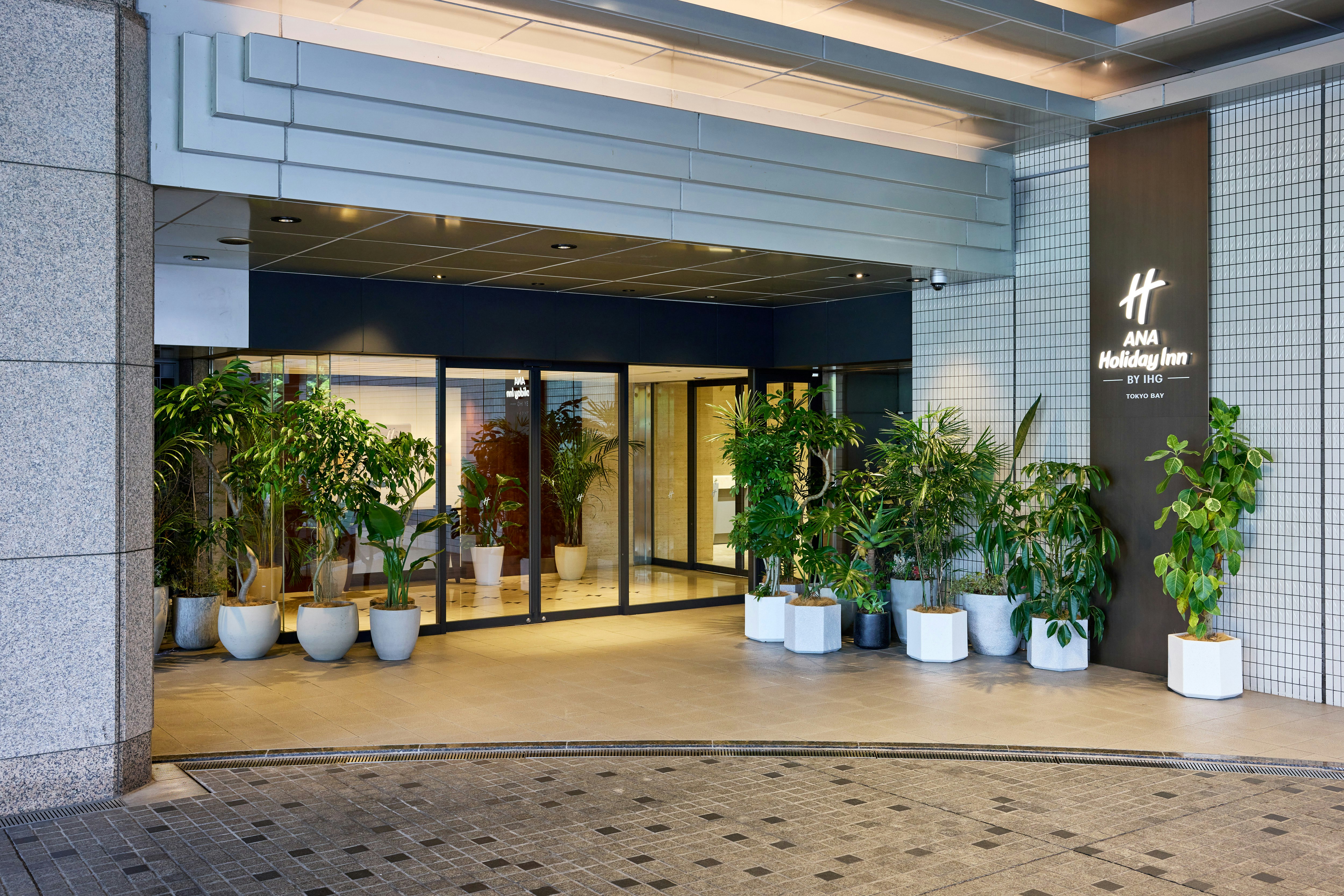 ANA Holiday Inn Tokyo Bay 5/50