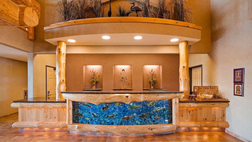 Best Western Premier The Lodge On Lake Detroit 6/35