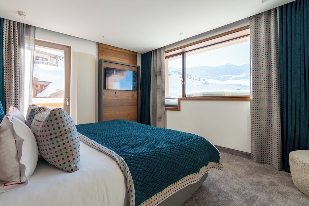 Harmony, Family Suite, 1 Single and 2 Queen Beds