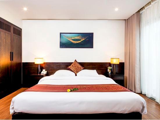 Senior, Deluxe, Double Bed, Balcony