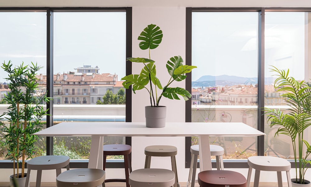Apparthotel Privilodges Toulon Centre Gare 34/47
