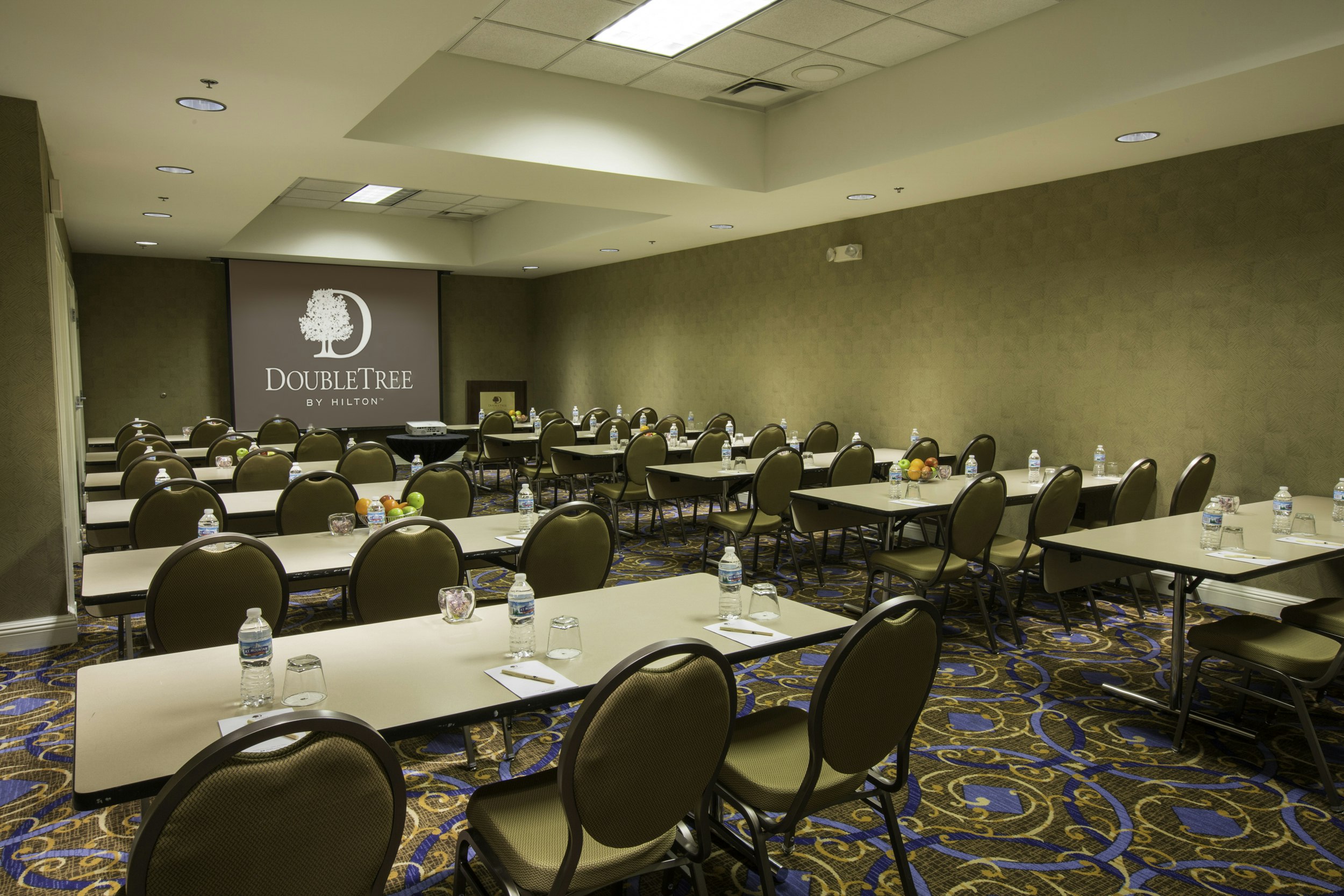 Doubletree Hotel Chicago O Hare Airport Rosemont 79/85