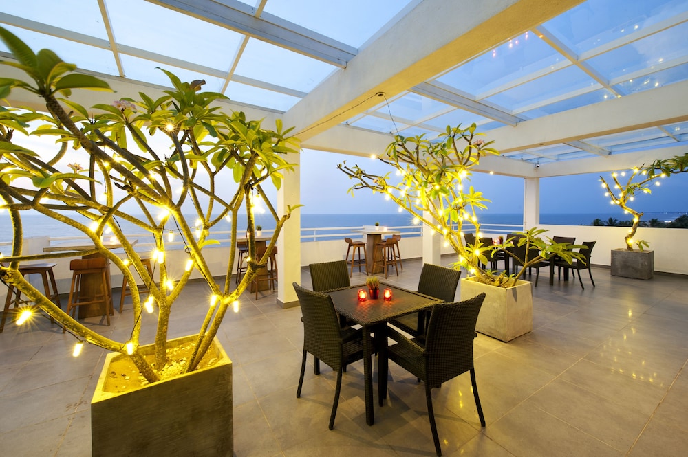 The Beach - All Suite Hotel 39/50