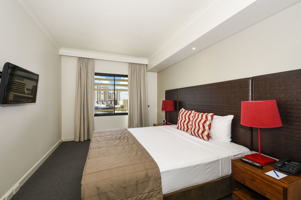 1 BEDROOM, APARTMENT, CITY VIEW