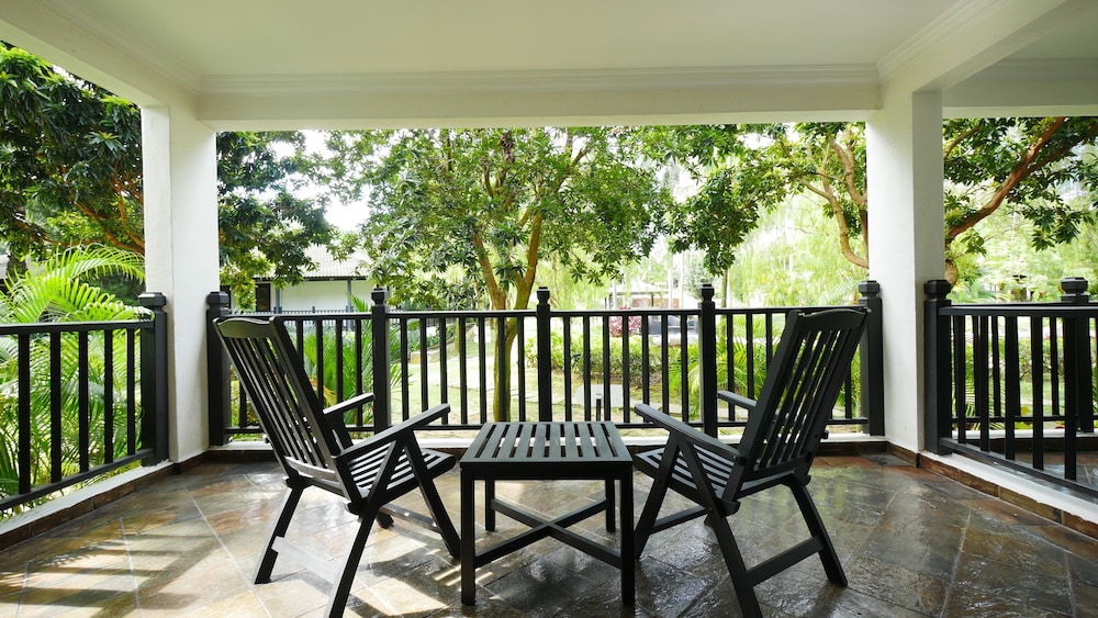Cyberview Resort And Spa 11/66