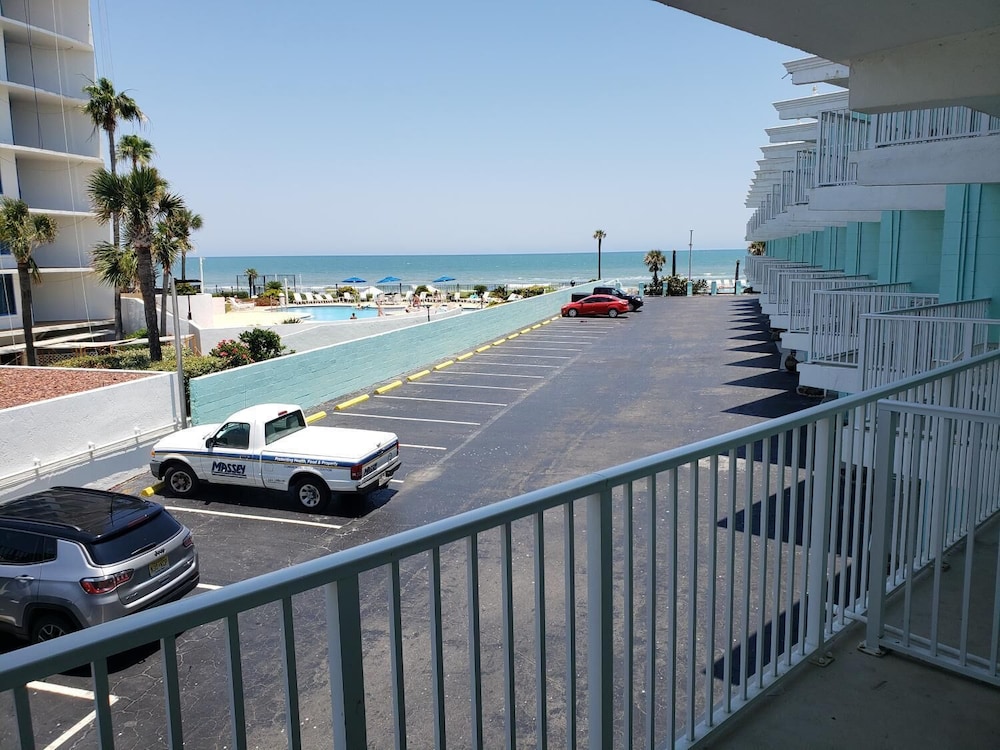 The Seascape Inn 46/53