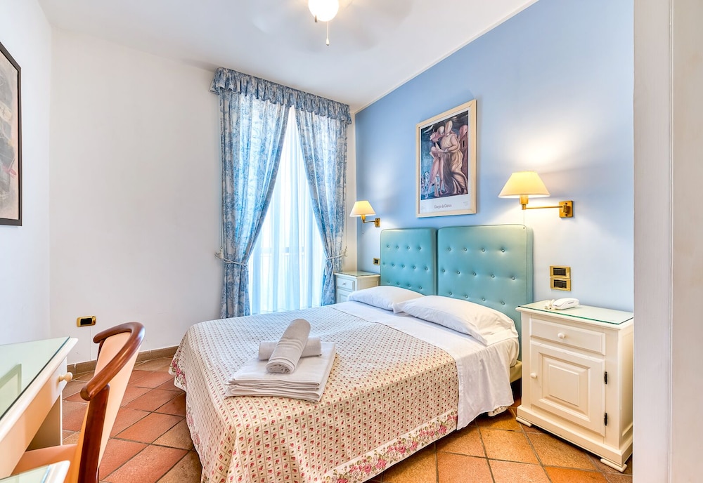 Hermitage Hotel 7/52
