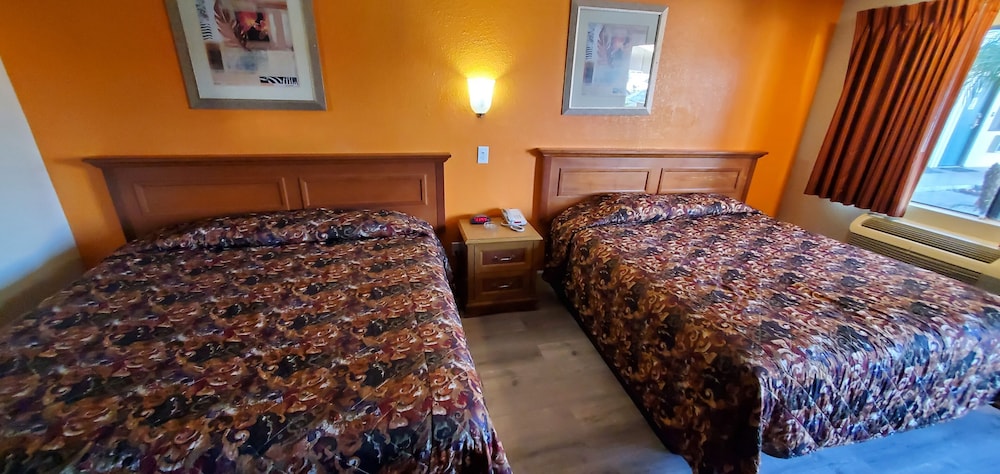 Anaheim National Inn 20/72