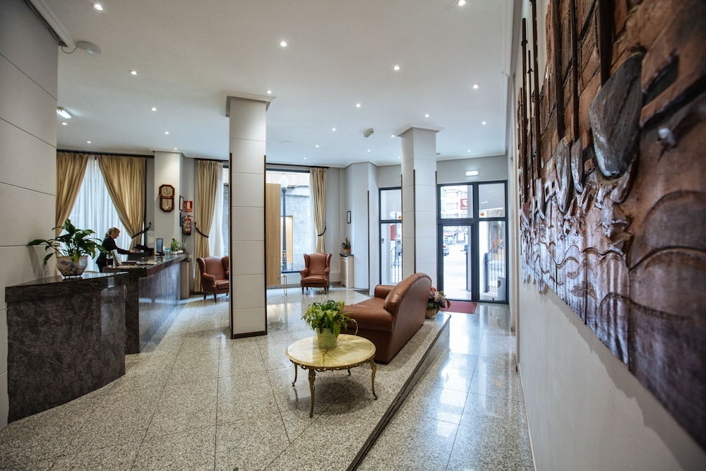 Hotel Don Manuel 10/52