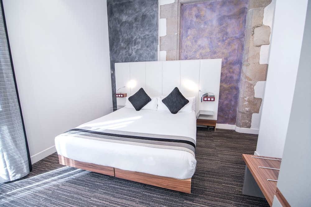 STANDARD, DOUBLE BED