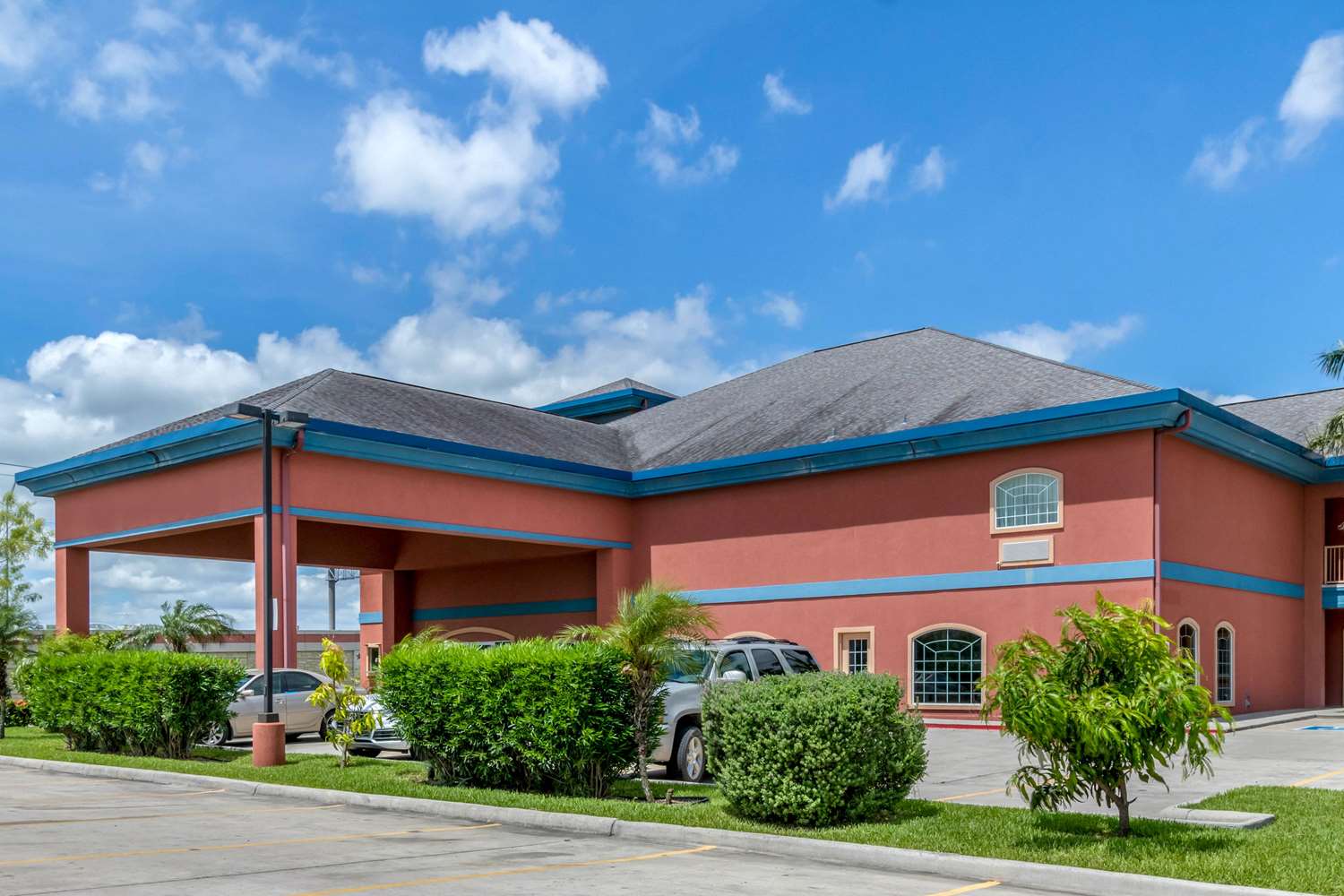 Quality Inn & Suites at The Outlets Mercedes/Weslaco 4/40