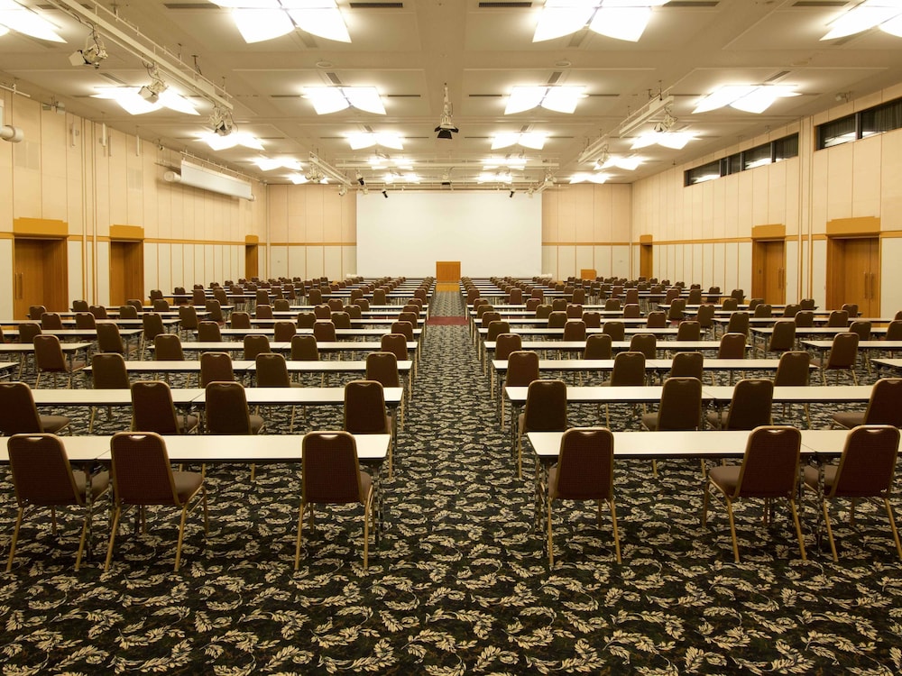 Toshi Center Hotel 55/65