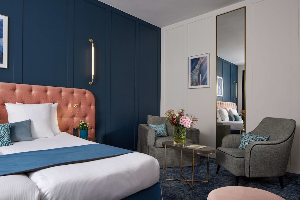 Pley Hotel 25/70