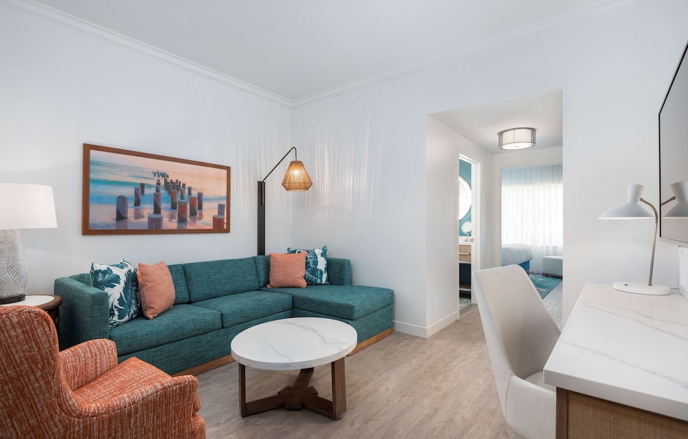 Doubletree Suites By Hilton Naples 37/67