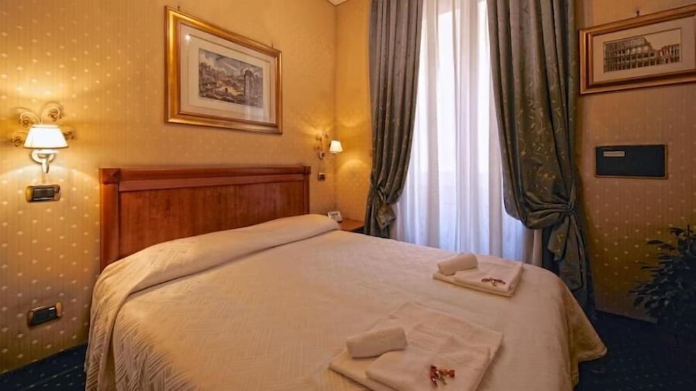 Vatican Holiday Hotel 11/36