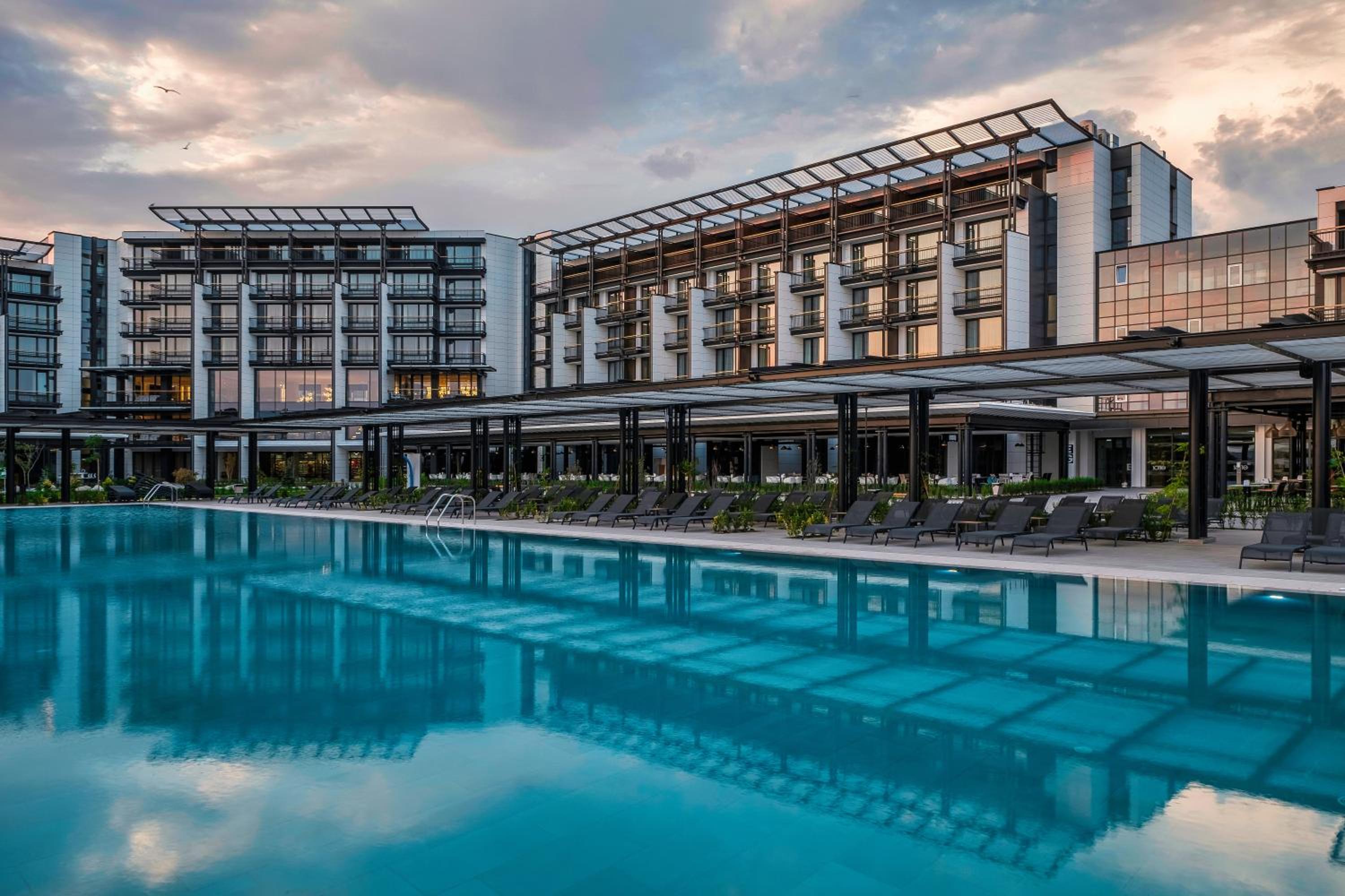 Voya beach resort 1/50