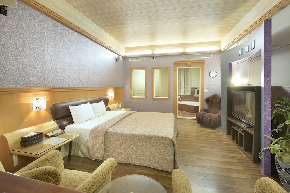 Holland Village Motel Hua-pin 9/50