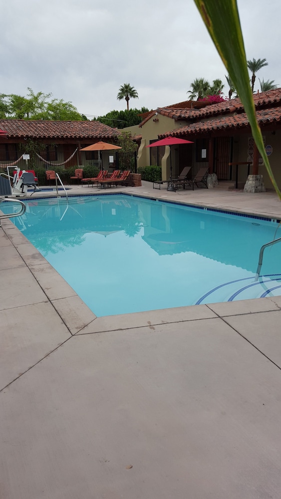 Los Arboles Hotel 23/50