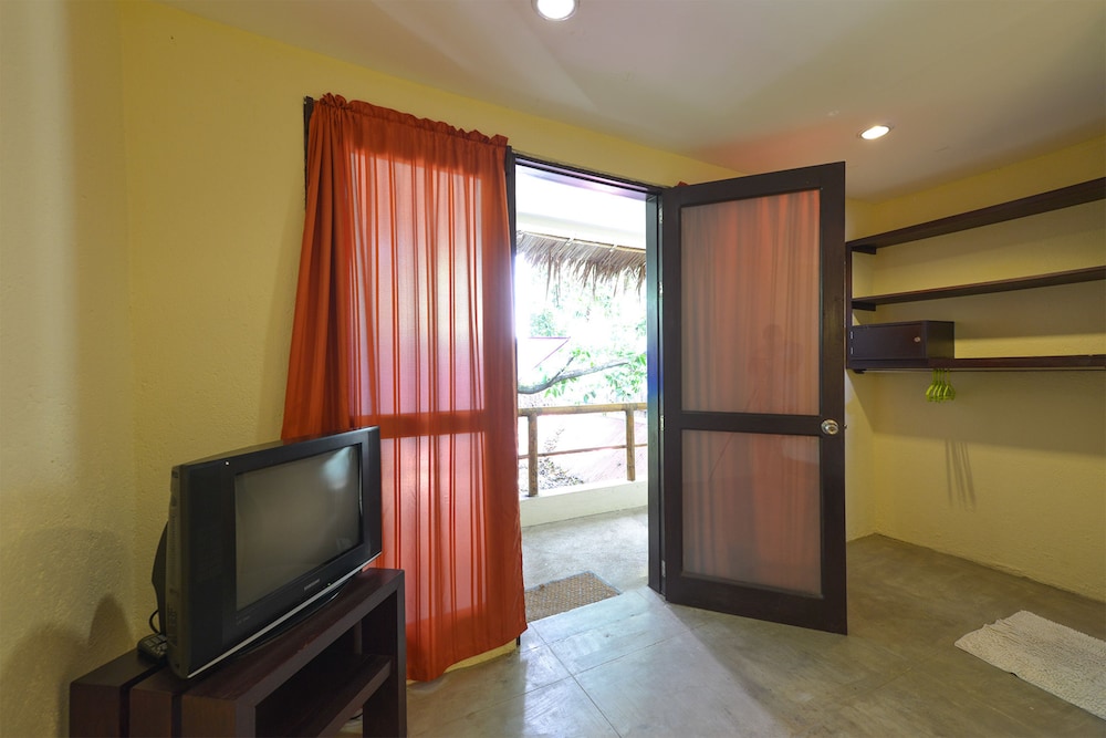 The Lazy Dog Bed And Breakfast 38/60