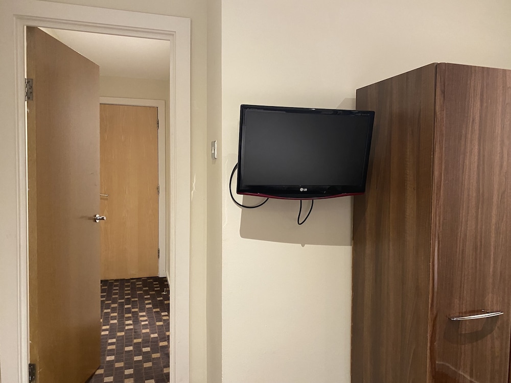 Grand Plaza Serviced Apartments 70/76